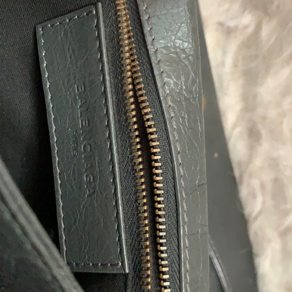 Balenciaga Classic Envelope Clutch with Strap - Picture 4 of 9